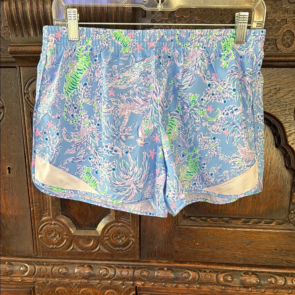 Lilly Pulitzer - Women's Blue Patterned Shorts - S
